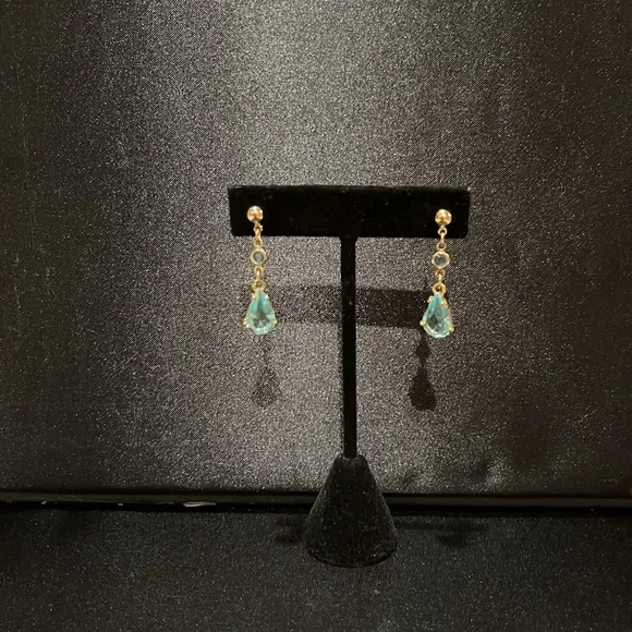 Earrings - Picture 2 of 7